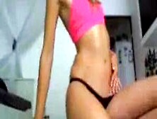 Hot Webcam Blonde Wants To Dance For You