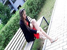 Brunette Amateur Exposing Her Sexy Feet And Toes In Her Flip-Flops In Public
