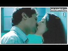 Fanny Valette Kissing,  Boobs In La Petite Jerusalem (2005)