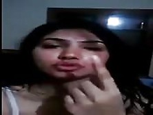 Chica India Sexy Haciendo Un Estriptís