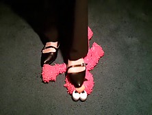 Elmo Loves Sweaty Feet