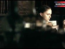 Natalie Portman Underwear Scene – The Other Boleyn Girl