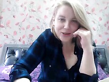 Amateur Sexydea Flashing Boobs On Live Webcam