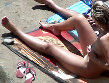 Spy Naked Damsels At The Beach Shore