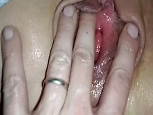 Amazing Close Up Making Her Squirt