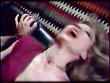 Laura Clair In Extases Très Particulières (1980)
