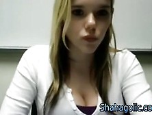 College Slut Webcam Solo