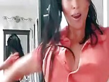 Latina Barefoot Webcam Dance