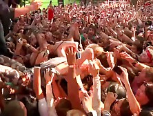 Lady Gaga Crowd Surf