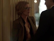 Kathleen Robertson - Boss