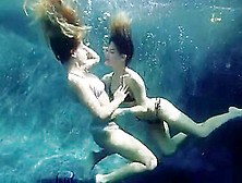 Evelyn Underwater Sex Lesbian