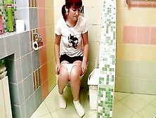 Small Innocent Step Sister Barely Legal Got Defloration Dyke Sex Into Wc