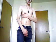 Lad Wanking On Webcam