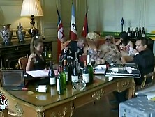 Groland Nue - Sommet Des Dictateurs