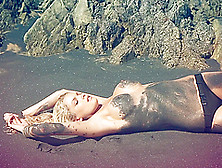 Beautiful Kristen Nicole Shows Her Hot Body On A Beach