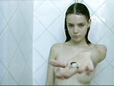 Roxane Mesquida In Les Paradis De Laura (2002)
