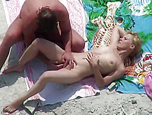 Hot Nudist Couples Spy Cam At The Beach
