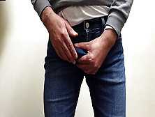 Gay Jeans Bulge,  Small Cock Pissing,  Big Bulge Pants