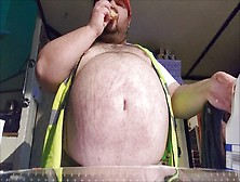 Fat Gainer Eating,  Cigarette,  Bauarbeiter