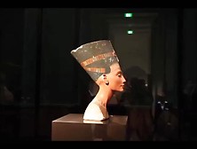 Amateur Nefertiti. Mp4
