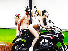 Bike Wash - Tre Gnocche Per Capitano Eric E La Sua Moto Con Mary Rider E Luna Dark