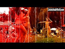 Amanda Bynes,  Amanda Crew Bikini,  Sexy Scene In She's The Man (2006)