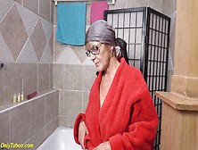 Grandma Pissing In The Bathtub - Free Porn Videos - Youporn