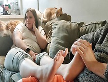 Gave My Annoyed Friend A Massage,  Turned Into A Footjob! - Ignored College Fwb Footjob Massage