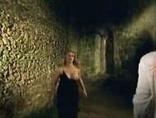 Magalie Madison In La Fiancée De Dracula (2002)