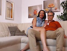 Ouder Koppel Maakt Hun Eerste Pornofilmpje