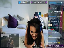 Gamer Chick Get Fucked From Behind While Streaming A Game