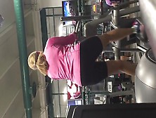 Mature Big Booty At The Gym