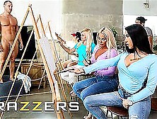 Brazzers - Robbin Banx & Mj Fresh Get On Stage And Share Duncan's Delicious Cock In A Hot 3Some