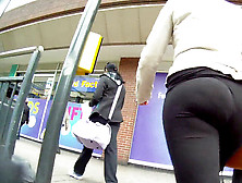 Mouth-Watering Butt Leggings Wiggle