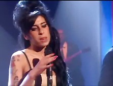 Amy Winehouse ( Live ) Tears Dry On Their Own
